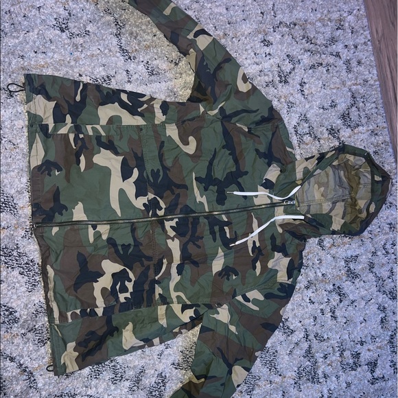 Camo jacket Forever21+ - Picture 1 of 3
